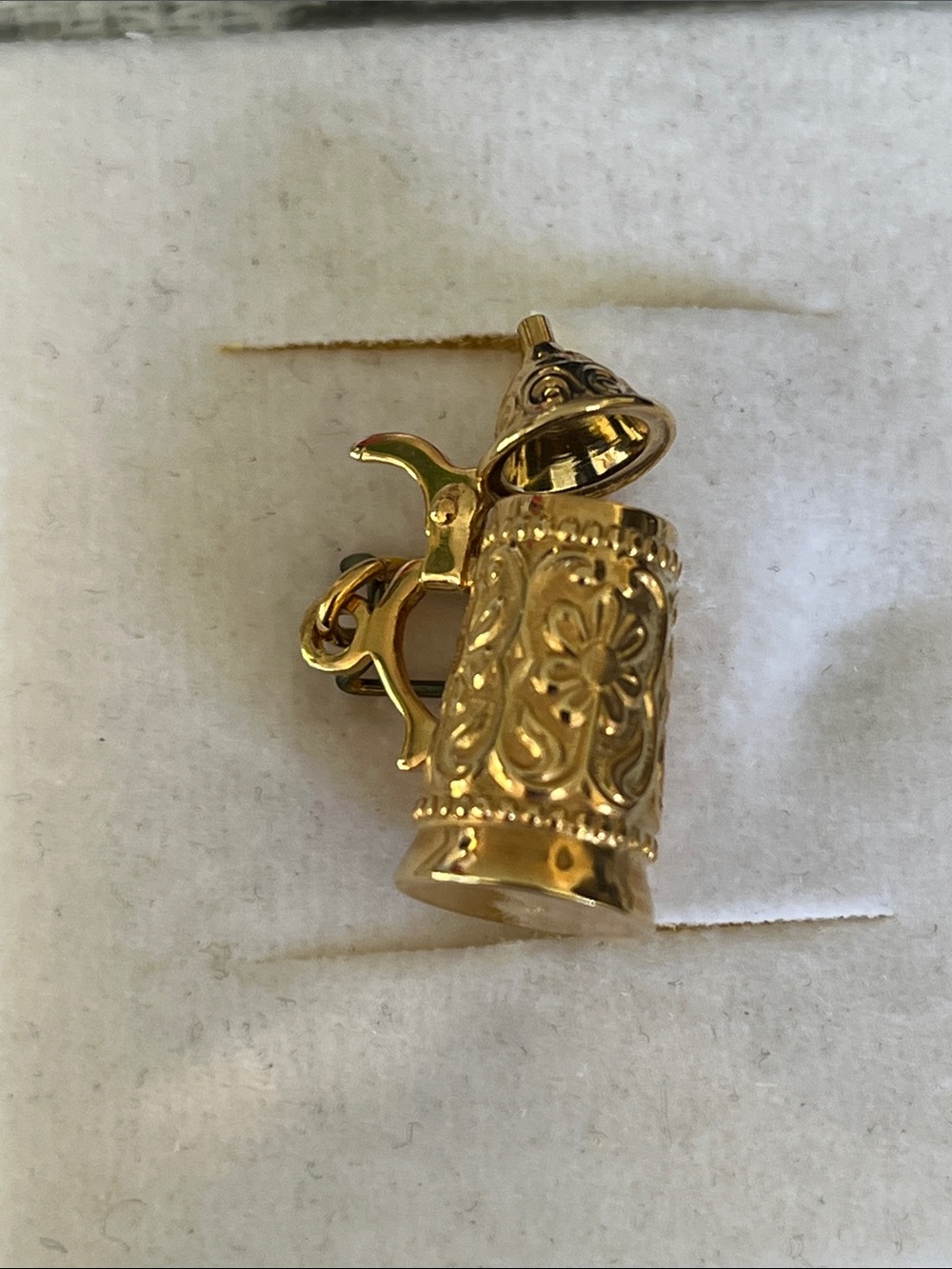 Juwelier Schneider Gold-tone Decorative Stein Charm in Navy Box - Picture 2 of 16